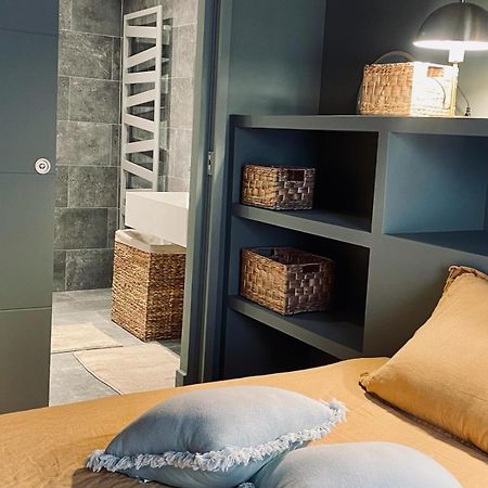 Chambre Dans Maison De Ville Avec Piscine Et Garage En Centre Ville Montpellier Bagian luar foto